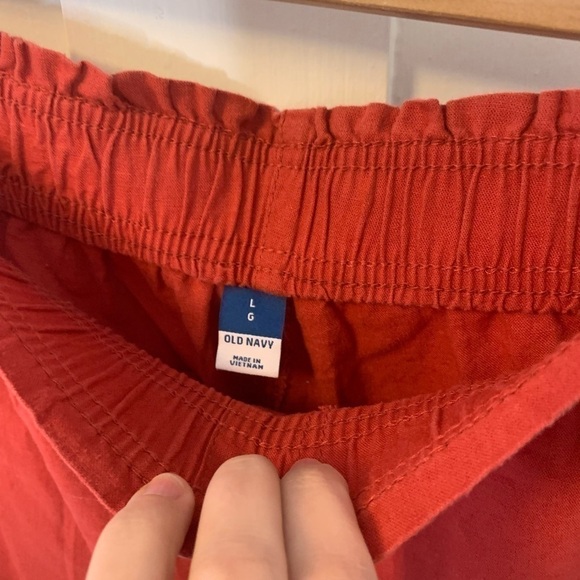 Red Cropped Pants - Picture 4 of 4